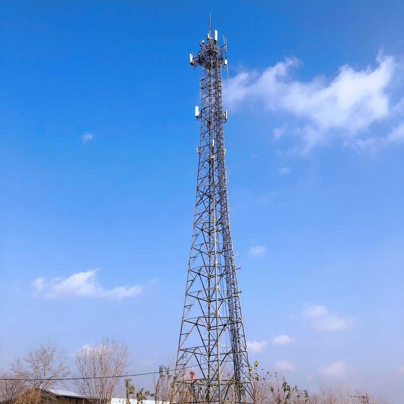 Q345 20m 30m 40m Hot Dip Galvanized Telecommunications Towers